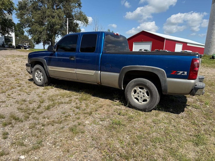 2003-chevrolet-1500-image-3