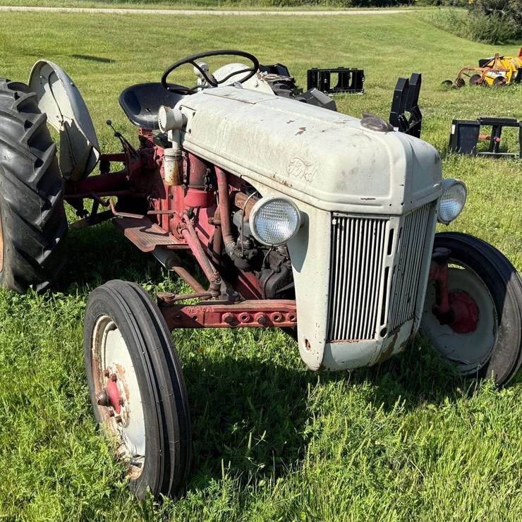 FORD 8N