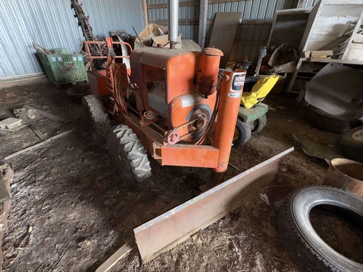 ditch-witch-with-wisconsin-engine,-64”-blade,-8’-stick,-5”-trench-image-8
