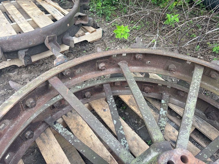 (2)-john-deere-steel-wheels-image-6