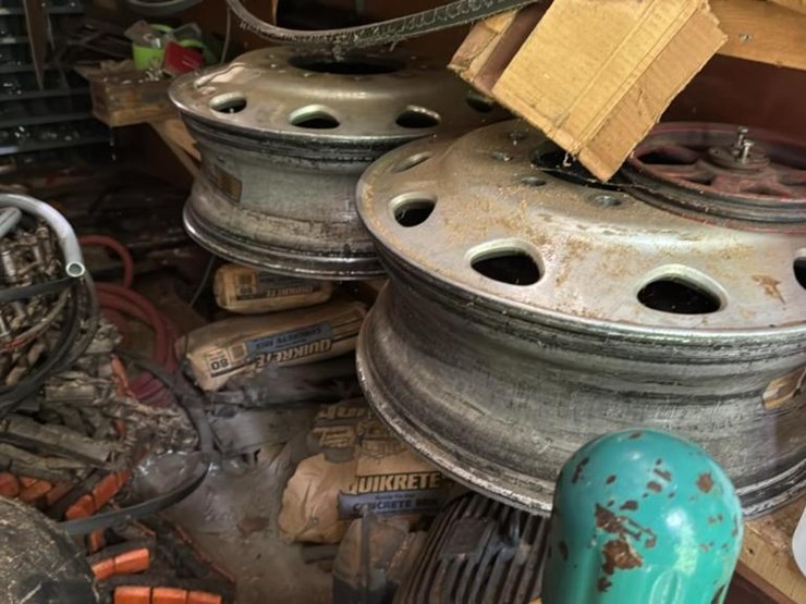 #150-•-entire-contents-of-parts-room-image-5