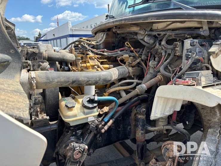 2006-freightliner-business-class-(dr12083)-image-28