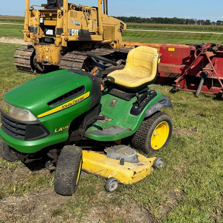 JOHN DEERE LA175