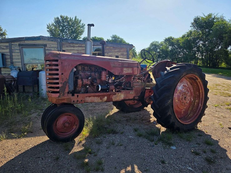 massey-ferguson-44-image-32
