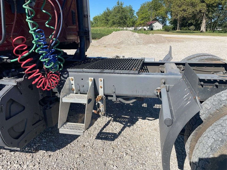 2015-navistar-prostar-day-cab---automatic-transmission-image-26