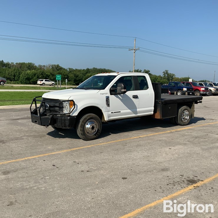 2017 FORD F350 XL