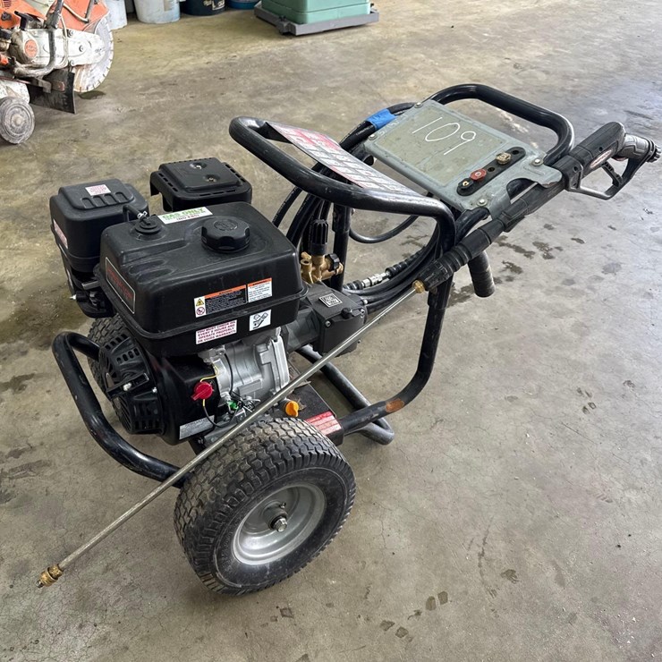 SIMPSON 4000 PSI PRESSURE WASHER