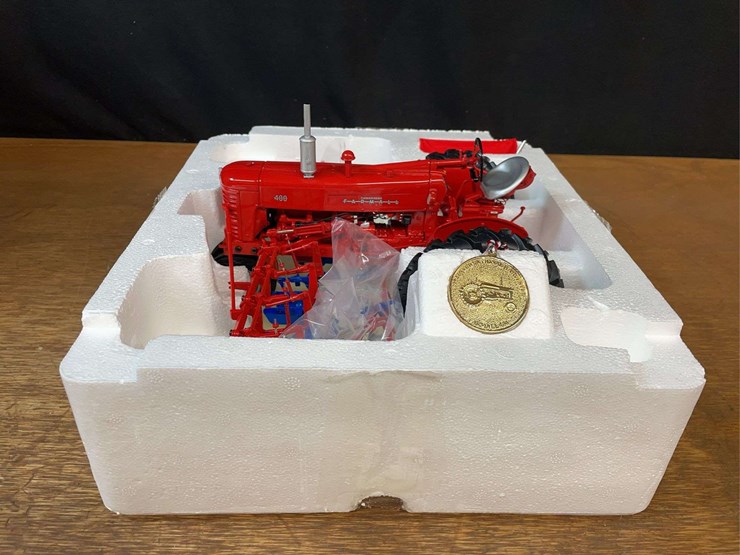 1/16-farmall-400-w/cultivator-50th-anniversary-nib-ertl-image-2