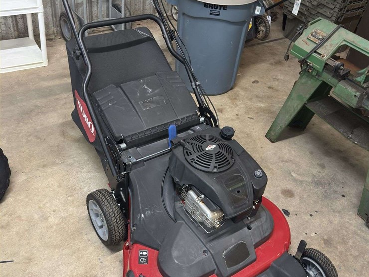 toro-self-propelled-lawn-mower-image-3