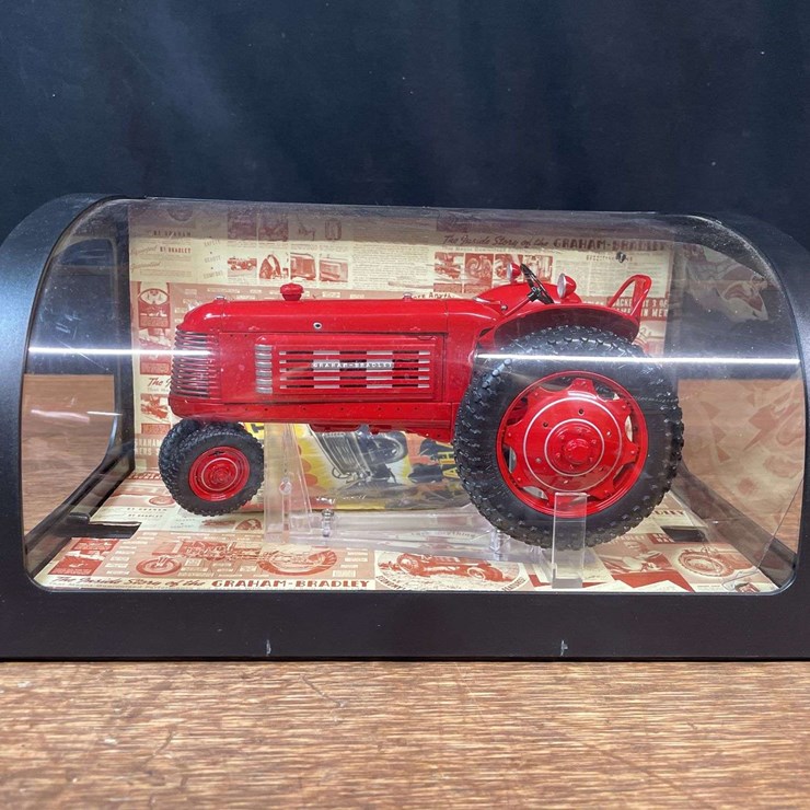 1/16 Graham Bradley Tractor DCP