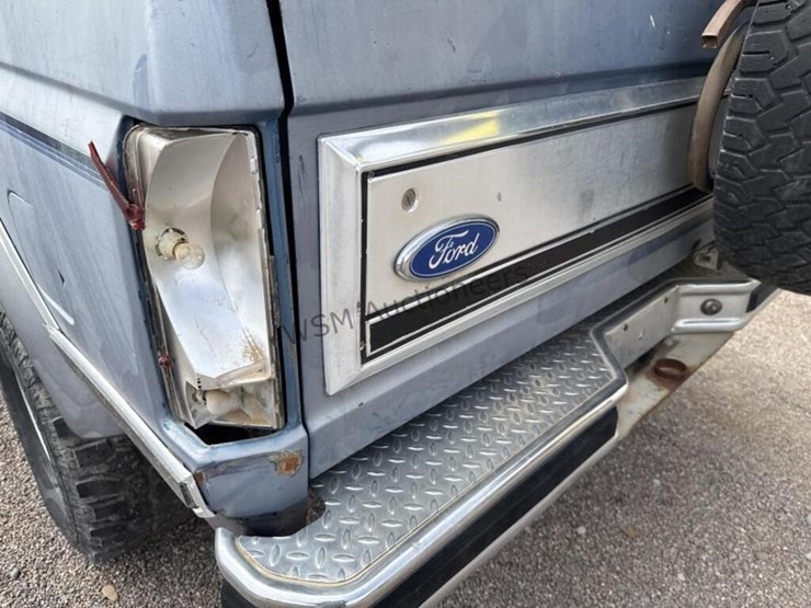 1984-ford-bronco-image-9