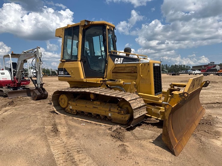 2005-caterpillar-d3g-lgp-image-4