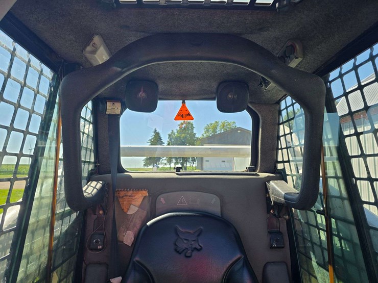 2010-bobcat-s185-image-41