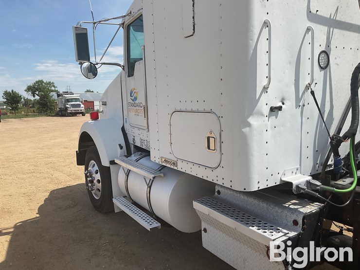 2001-kenworth-t800-image-16