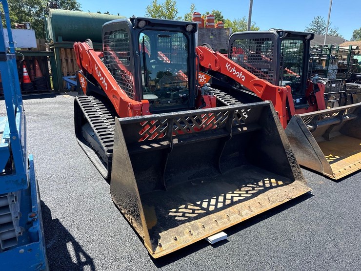 2021-kubota-svl97-2-image-2