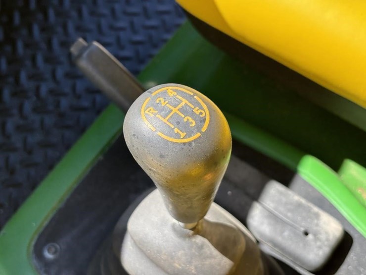 john-deere-gator-image-19