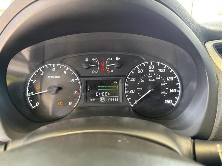 2014-nissan-sentra-sdn-image-15