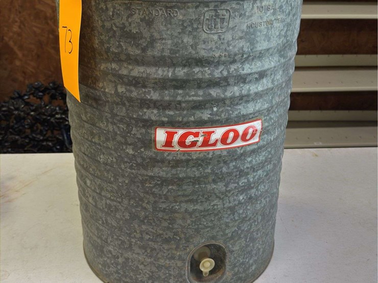igloo-metal-water-cooler-image-1