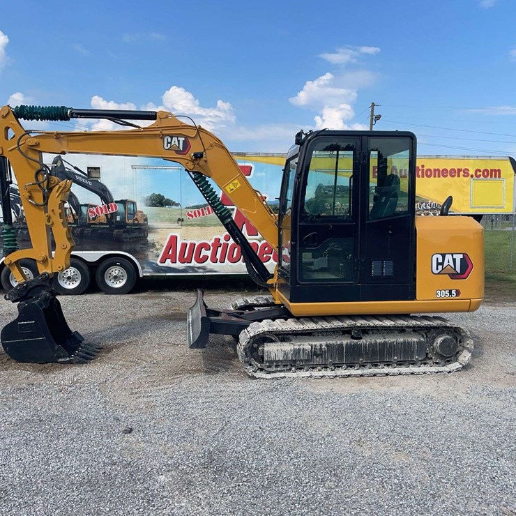 2021 CATERPILLAR 305.5