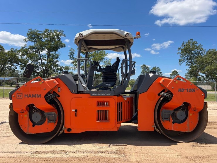 hamm-hd+-120i-double-drum-roller-image-1