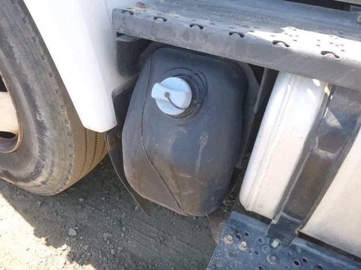 2017-ford-f650-image-8