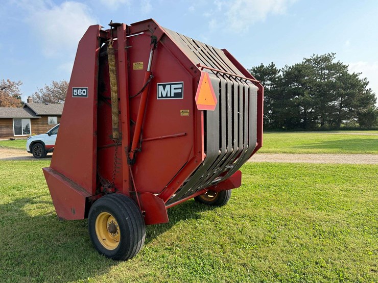 massey-ferguson-560-image-9