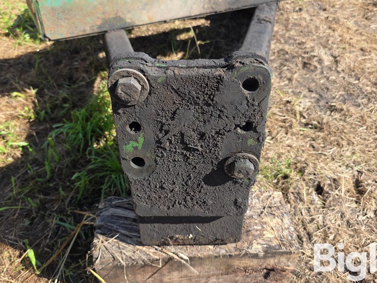 john-deere-12-image-16