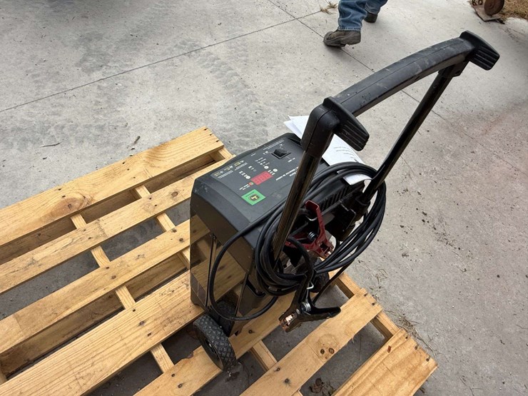 john-deere-250-image-4