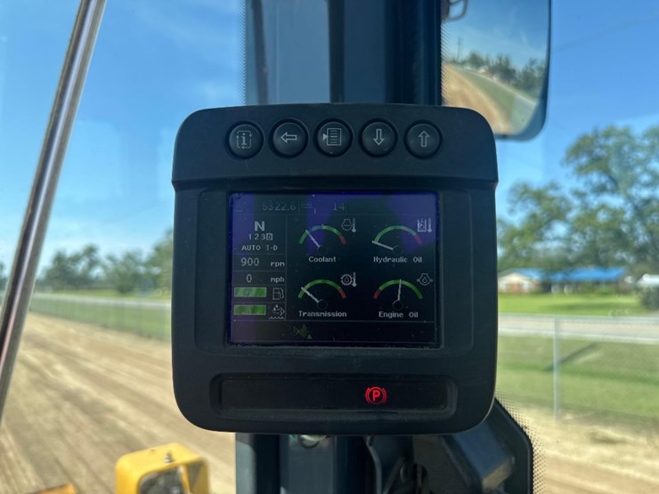 2016-deere-624k-image-28