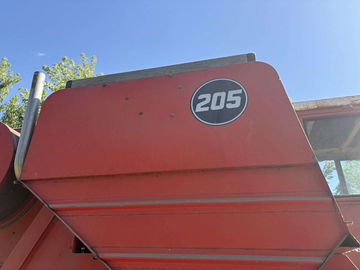 massey-ferguson-205-image-11