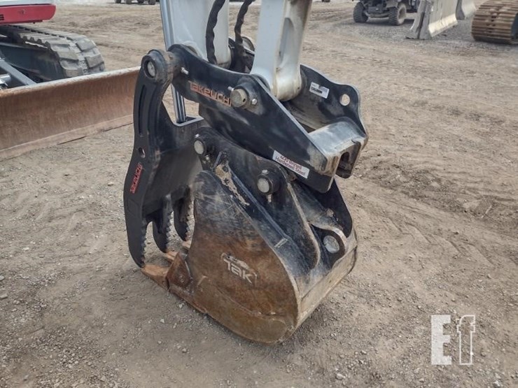 2022-takeuchi-tb290-image-17
