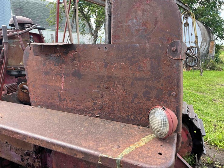 international-td14-crawler-image-8
