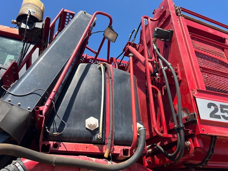 case-ih-2555-image-12