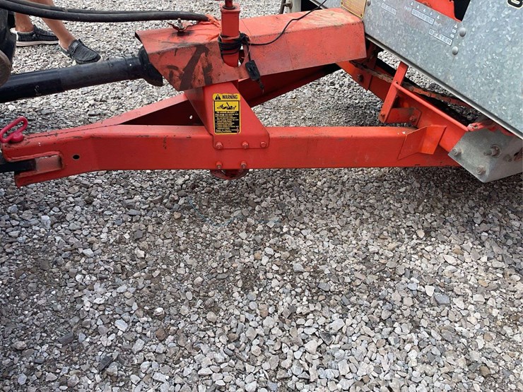 avco-new-idea-manure-spreader-image-5