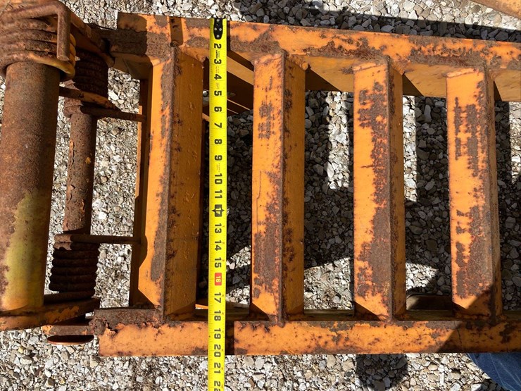 orange-heavy-duty-trailer-ramps---approximately-5’-long-x-2’-wide-image-8