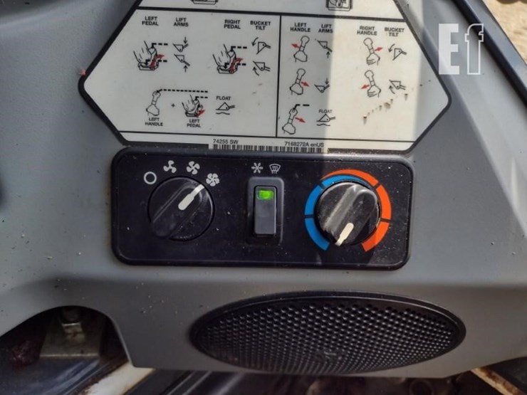 2018-bobcat-t595-image-12