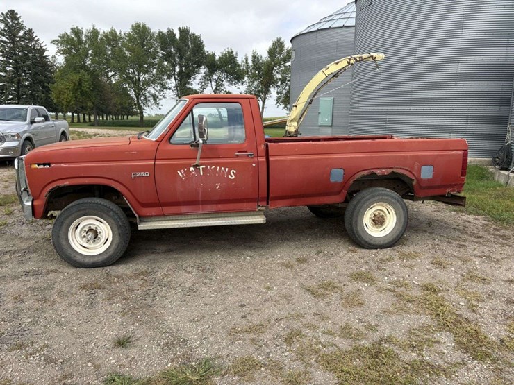 1984-ford-f250-image-2