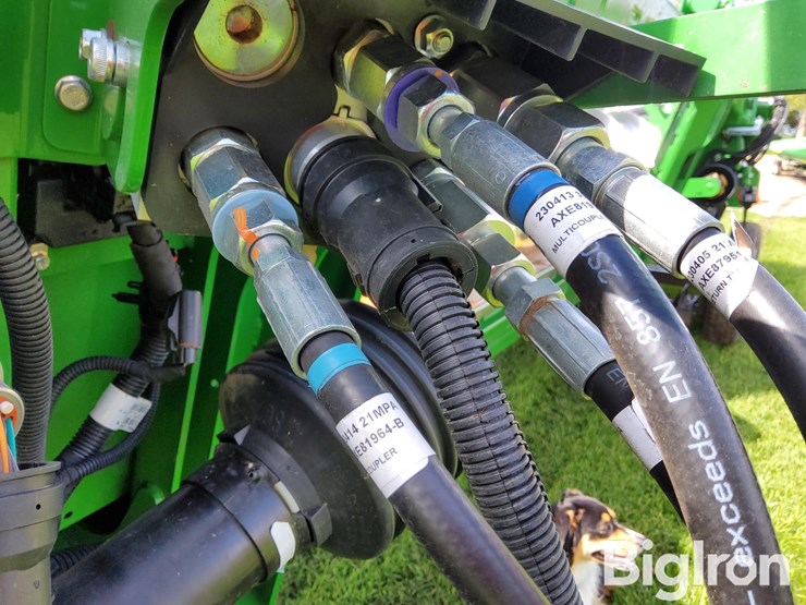 2023-john-deere-c12f-image-14