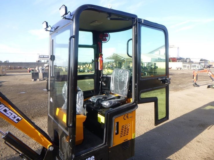 2025-vicsec-vc13c-hydraulic-excavator-image-18