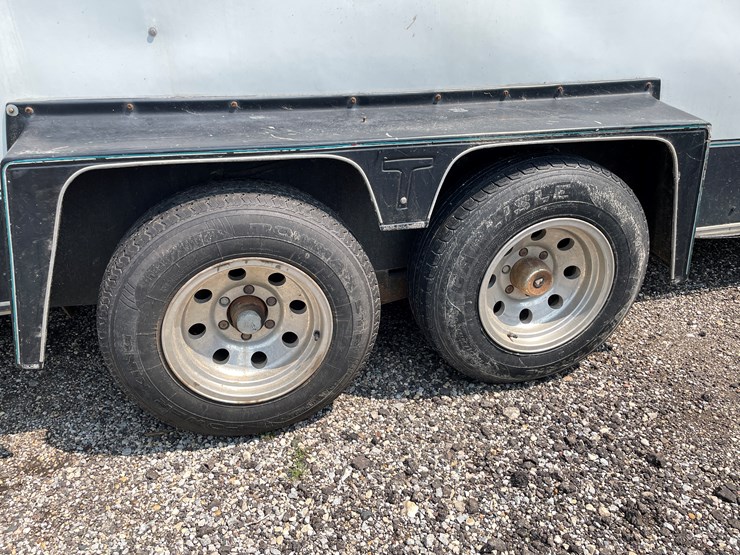 #6304-•-1991-triggs-bumper-pull-3-horse-trailer,-(sells-with-paperwork-to-obtain-title-from-dmv)-image-8