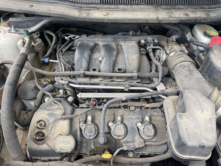 2018-ford-explorer-image-28