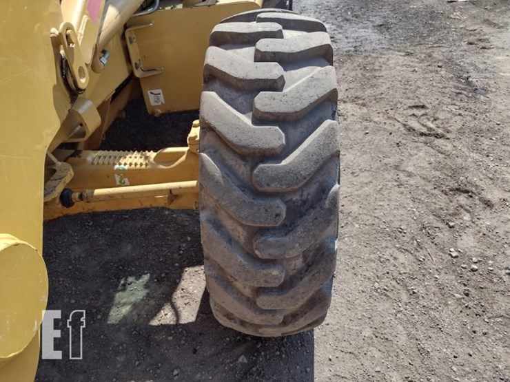 2004-caterpillar-420d-image-22