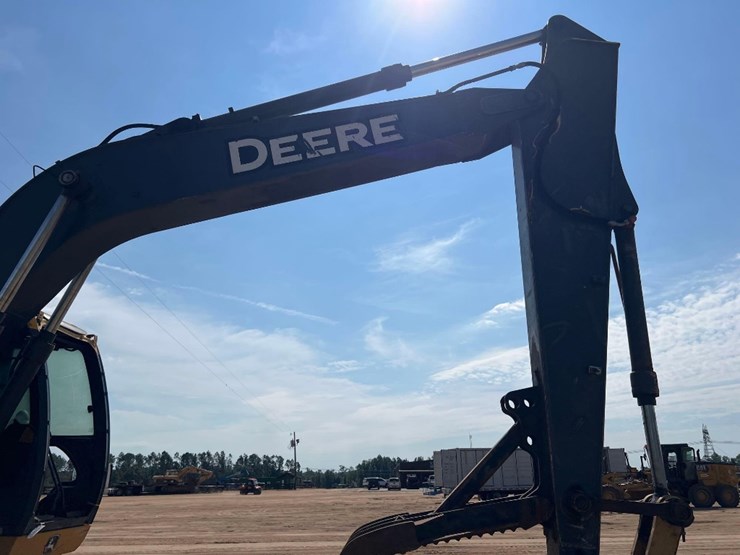 2018-deere-160g-lc-image-26