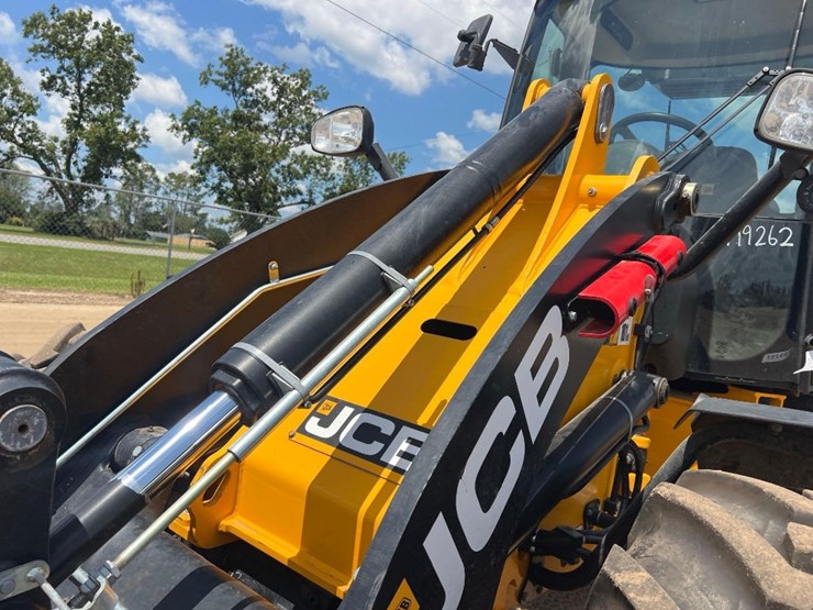 jcb-409-image-11