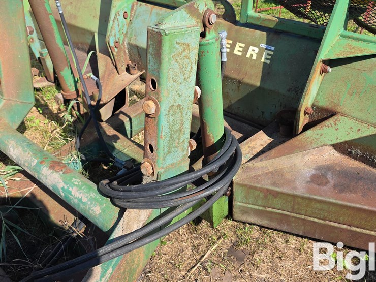 john-deere-12-image-13