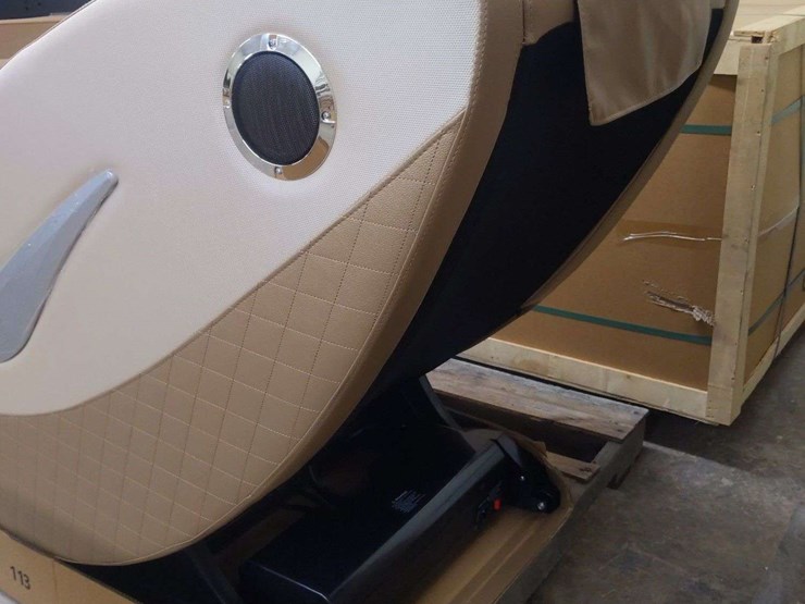 unused-massage-chair-(damaged)-image-6