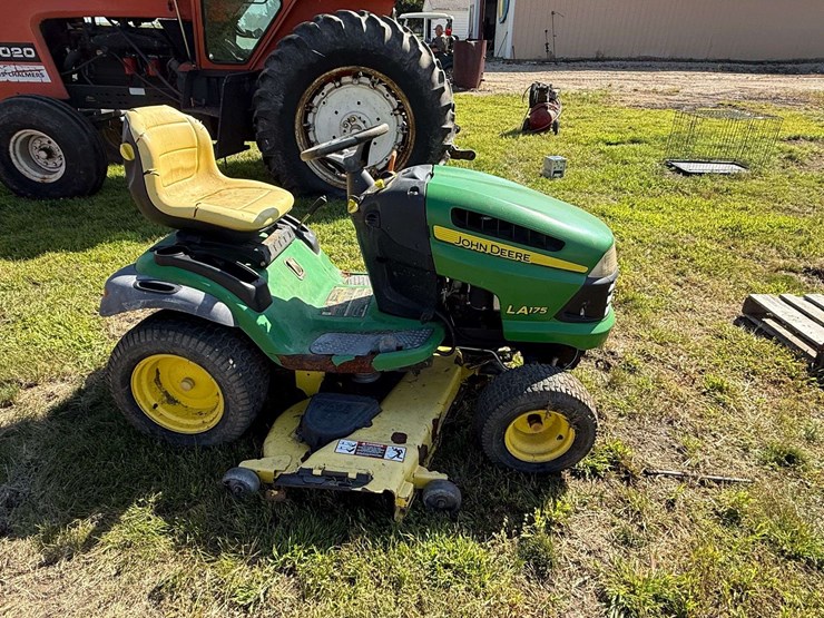 john-deere-la175-image-4