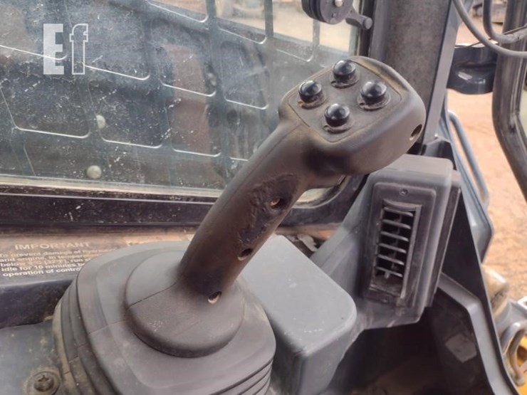 2020-deere-331g-image-10