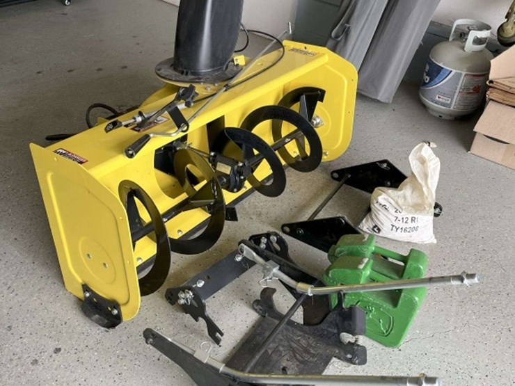 2021-john-deere-44-image-1