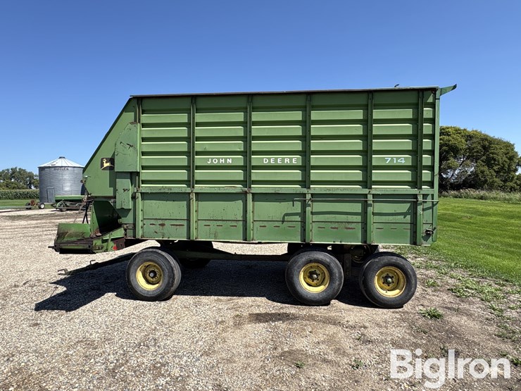 john-deere-714-image-8
